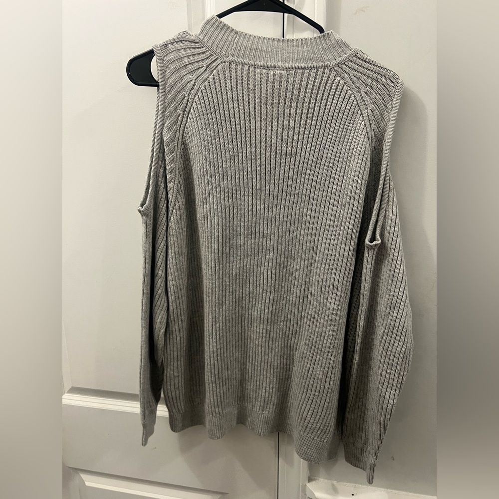 Gray Ribbed Women's Sweater Large - Picture 5 of 5